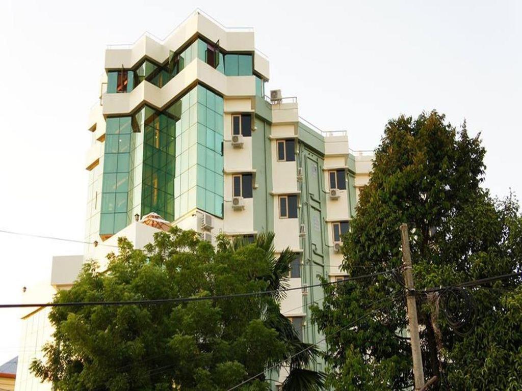 Royal Khattar Hotel Yangon Luaran gambar
